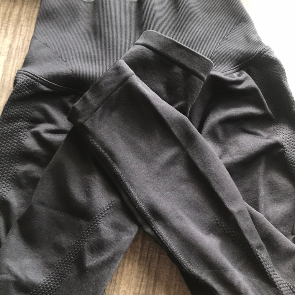 Prozis Black Leggings and Top Set - Picture 3 of 6